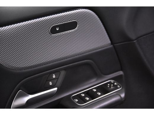 Mercedes-Benz GLB 200 *1ste Eigenaar*Navigatie*Leer*Stoelverwarming*Parkassist* ActivLease financial lease