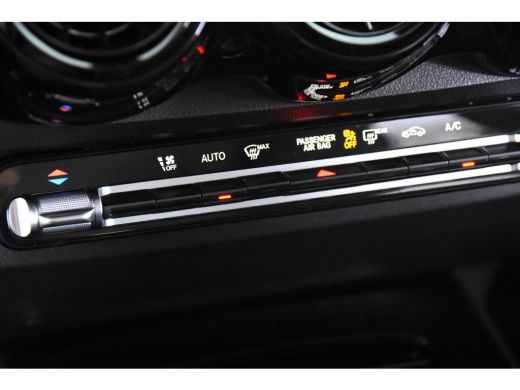Mercedes-Benz GLB 200 *1ste Eigenaar*Navigatie*Leer*Stoelverwarming*Parkassist* ActivLease financial lease