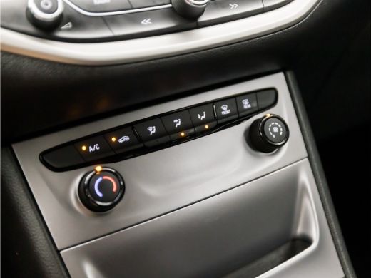 Opel Astra Sports Tourer 1.0 Sportline (GROOT NAVI, APPLE CARPLAY, CLIMATE, TREKHAAK, XENON, SPORTSTOELEN, B... ActivLease financial lease