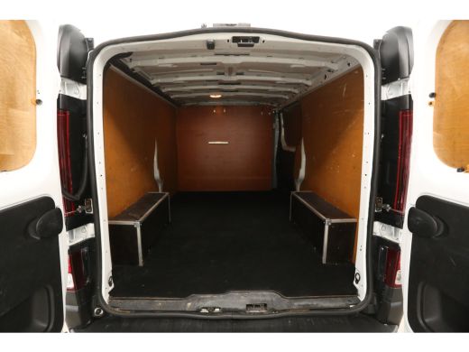 Opel Vivaro 1.6 CDTI L2H1 Airco Cruise Navigatie PDC 3 Persoons LED Elektrpakket Trekhaak ActivLease financial lease