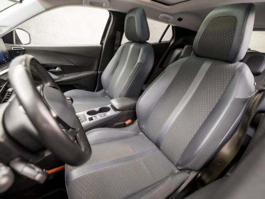 Peugeot 2008 1.2 PureTech GT-line (PANORAMADAK, VIRTUAL COCKPIT, APPLE CARPLAY, GROOT NAVI, CAMERA, TREKHAAK, ... ActivLease financial lease