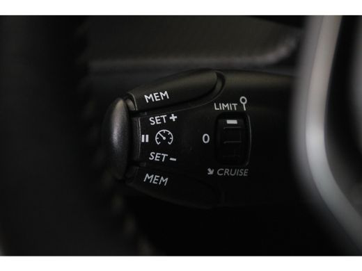 Peugeot 208 1.2 75-PK Active PARKEERSENSOREN | CARPLAY | AIRCO | CRUISE CONTROL | ActivLease financial lease