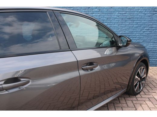 Peugeot 208 1.2 PureTech GT | Automaat | Navigatie | Camera | Panoramadak | Adaptieve cruise | Full LED | ActivLease financial lease
