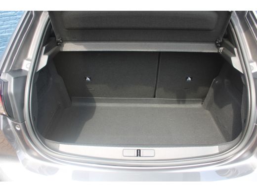 Peugeot 208 1.2 PureTech GT | Automaat | Navigatie | Camera | Panoramadak | Adaptieve cruise | Full LED | ActivLease financial lease