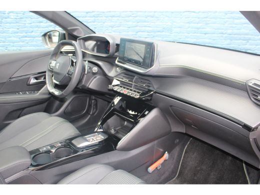 Peugeot 208 1.2 PureTech GT | Automaat | Navigatie | Camera | Panoramadak | Adaptieve cruise | Full LED | ActivLease financial lease