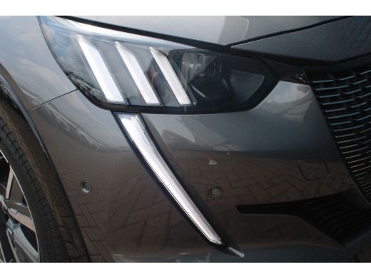 Peugeot 208 1.2 PureTech GT | Automaat | Navigatie | Camera | Panoramadak | Adaptieve cruise | Full LED | ActivLease financial lease