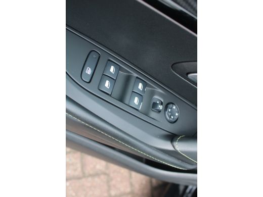Peugeot 208 1.2 PureTech GT | Automaat | Navigatie | Camera | Panoramadak | Stoelverwarming | Full LED | ActivLease financial lease