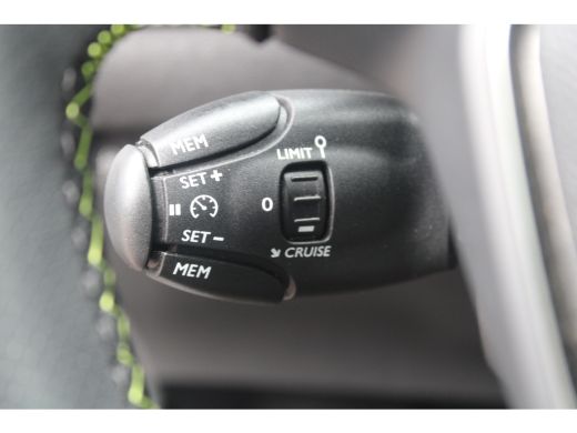 Peugeot 208 1.2 PureTech GT | Automaat | Navigatie | Camera | Panoramadak | Stoelverwarming | Full LED | ActivLease financial lease