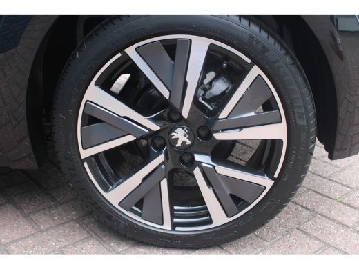 Peugeot 208 1.2 PureTech GT | Automaat | Navigatie | Camera | Panoramadak | Stoelverwarming | Full LED | ActivLease financial lease