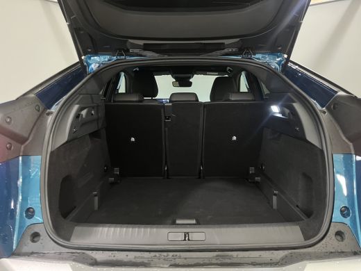 Peugeot 3008 1.2 Hybrid 145 Allure | 360 camera | Navigatie | Adaptieve cruise | Dodehoekbewaking | | Apple Ca... ActivLease financial lease