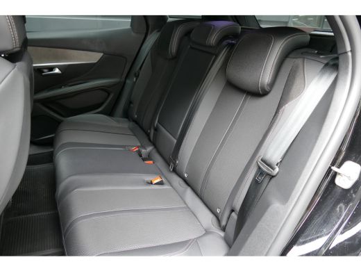 Peugeot 3008 1.2 PURETECH 130PK GT AUTOMAAT / NAVI / CLIMA / PDC / 18" LMV / CAMERA / ELEKTR. ACHTERKLEP / KEY... ActivLease financial lease