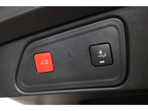 Peugeot 3008 1.6 HYbrid 225 GT Pack Business | Black Pack | Navi | Adaptive Cruise | Trekhaak | Camera V+A | P... ActivLease financial lease