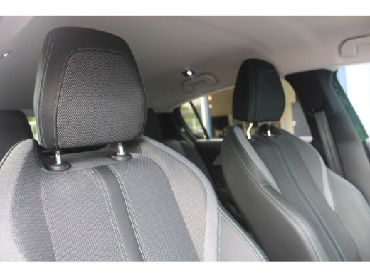Peugeot 308 1.2 PureTech Allure Pack Business | Navigatie | Camera | Apple carplay | All season | Keyless | 1... ActivLease financial lease