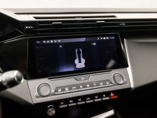 Peugeot 308 SW 1.2 PureTech Sport (APPLE CARPLAY, GROOT NAVIGATIE, STOELVERWARMING, KEYLESS START, LED KOPLAM... ActivLease financial lease