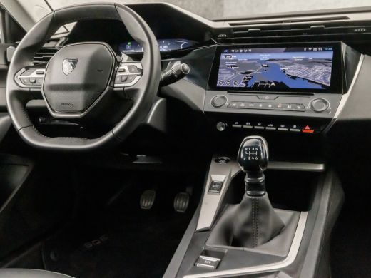 Peugeot 308 SW 1.2 PureTech Sport (APPLE CARPLAY, GROOT NAVIGATIE, STOELVERWARMING, KEYLESS START, LED KOPLAM... ActivLease financial lease