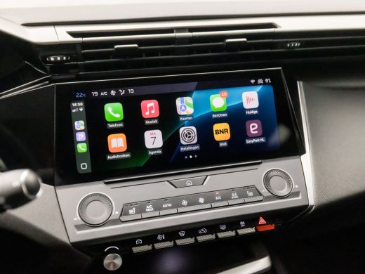 Peugeot 308 SW 1.2 PureTech Sport (APPLE CARPLAY, GROOT NAVIGATIE, STOELVERWARMING, KEYLESS START, LED KOPLAM... ActivLease financial lease