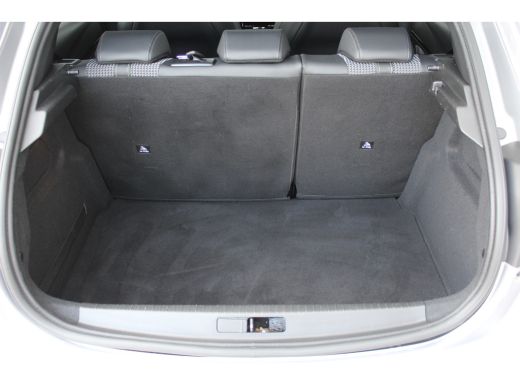 Peugeot e-208 EV 136PK GT PACK AUTOMAAT / NAVI / LEDER / CLIMA / PDC / 17" LMV / CAMERA / KEYLESS / WINTERPAKKE... ActivLease financial lease