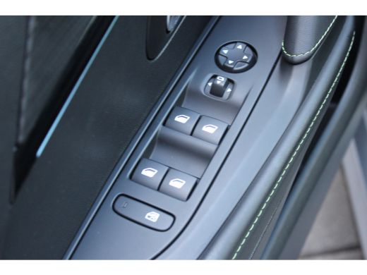 Peugeot e-208 EV 136PK GT PACK AUTOMAAT / NAVI / LEDER / CLIMA / PDC / 17" LMV / CAMERA / KEYLESS / WINTERPAKKE... ActivLease financial lease
