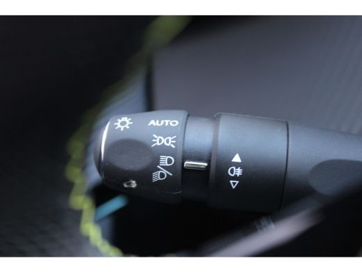 Peugeot e-208 EV 136PK GT PACK AUTOMAAT / NAVI / LEDER / CLIMA / PDC / 17" LMV / CAMERA / KEYLESS / WINTERPAKKE... ActivLease financial lease