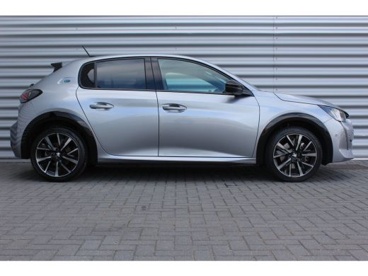 Peugeot e-208 EV 136PK GT PACK AUTOMAAT / NAVI / LEDER / CLIMA / PDC / 17" LMV / CAMERA / KEYLESS / WINTERPAKKE... ActivLease financial lease