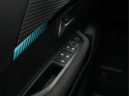 Peugeot e-208 EV Blue Lease Allure 50 kWh (INCL-BTW) *FULL-LED | DIGI-COCKPIT | NAVI-FULLMAP | KEYLESS | CCS-FA... ActivLease financial lease