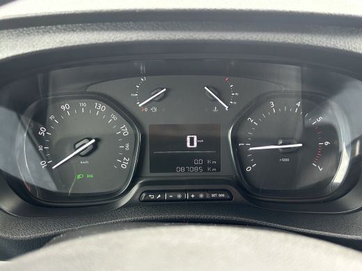 Peugeot Expert 2.0 BlueHDI 123 PK / 87.085 KM!! / L2H1 / AIRCO / CRUISE / IMPERIAAL / INRICHTING / 3 - ZITS / TR... ActivLease financial lease