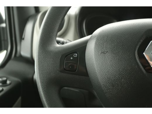 Renault Trafic 1.6 dCi T29 L1H1 Airco Camera Cruise Navigatie PDC 3 Persoons Elektrpakket ActivLease financial lease