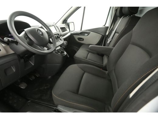 Renault Trafic 1.6 dCi T29 L1H1 Airco Camera Cruise Navigatie PDC 3 Persoons Elektrpakket ActivLease financial lease