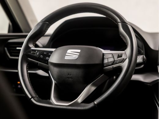 Seat Leon Sportstourer 1.0 TSI Sport (APPLE CARPLAY, CLIMATE, LM VELGEN, CRUISE, SPORTSTOELEN, GETINT GLAS, NIEUWE APK, ... ActivLease financial lease