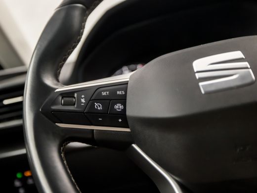 Seat Leon Sportstourer 1.0 TSI Sport (APPLE CARPLAY, CLIMATE, LM VELGEN, CRUISE, SPORTSTOELEN, GETINT GLAS, NIEUWE APK, ... ActivLease financial lease