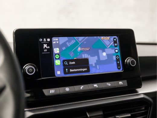 Seat Leon Sportstourer 1.0 TSI Sport (APPLE CARPLAY, CLIMATE, LM VELGEN, CRUISE, SPORTSTOELEN, GETINT GLAS, NIEUWE APK, ... ActivLease financial lease