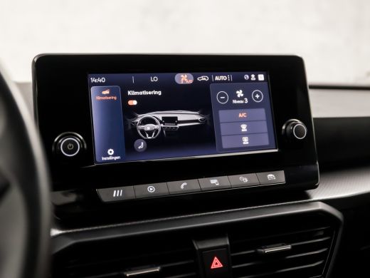 Seat Leon Sportstourer 1.0 TSI Sport (APPLE CARPLAY, CLIMATE, LM VELGEN, CRUISE, SPORTSTOELEN, GETINT GLAS, NIEUWE APK, ... ActivLease financial lease