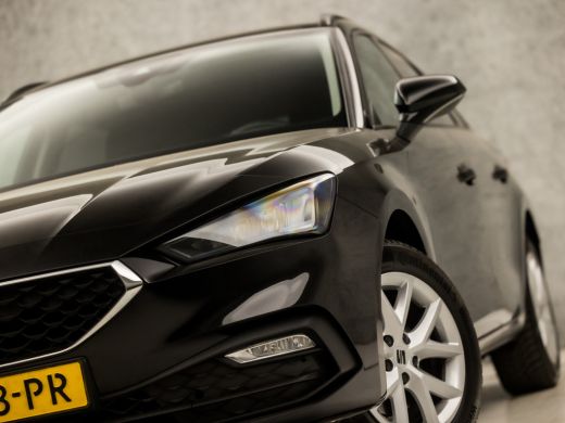 Seat Leon Sportstourer 1.0 TSI Sport (APPLE CARPLAY, CLIMATE, LM VELGEN, CRUISE, SPORTSTOELEN, GETINT GLAS, NIEUWE APK, ... ActivLease financial lease