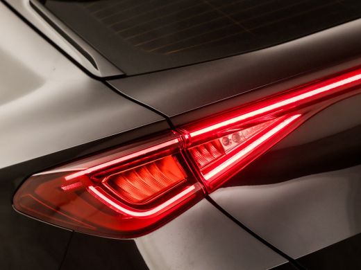 Seat Leon Sportstourer 1.0 TSI Sport (APPLE CARPLAY, CLIMATE, LM VELGEN, CRUISE, SPORTSTOELEN, GETINT GLAS, NIEUWE APK, ... ActivLease financial lease