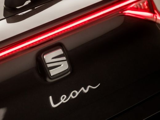 Seat Leon Sportstourer 1.0 TSI Sport (APPLE CARPLAY, CLIMATE, LM VELGEN, CRUISE, SPORTSTOELEN, GETINT GLAS, NIEUWE APK, ... ActivLease financial lease