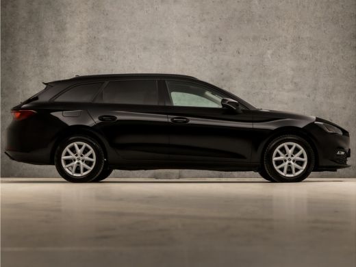 Seat Leon Sportstourer 1.0 TSI Sport (APPLE CARPLAY, CLIMATE, LM VELGEN, CRUISE, SPORTSTOELEN, GETINT GLAS, NIEUWE APK, ... ActivLease financial lease