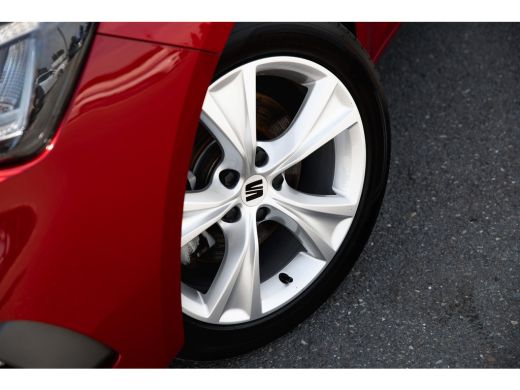 Seat Leon 1.4 TSI eHybrid PHEV FR | Navigatie | Stoel- Stuurverwarming | Camera ActivLease financial lease