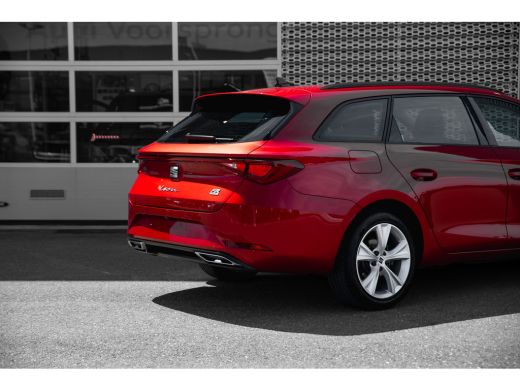 Seat Leon 1.4 TSI eHybrid PHEV FR | Navigatie | Stoel- Stuurverwarming | Camera ActivLease financial lease