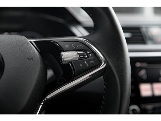 Skoda Superb Combi 1.4 TSI iV Business Edition | 218 pk | Navigatie | Carplay | Stoelverwarming ActivLease financial lease