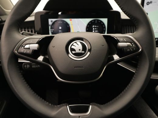 Skoda Superb Combi 1.5 TSI 150pk MHEV First Edition Trekhaak Navigatie Camera Stoelverwarming auto niet beschi... ActivLease financial lease