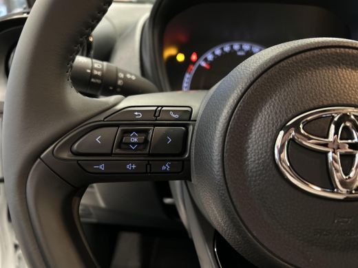 Toyota Aygo 1.0 VVT-i MT Pulse ActivLease financial lease