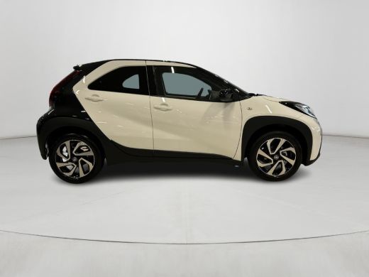 Toyota Aygo 1.0 VVT-i MT Pulse ActivLease financial lease