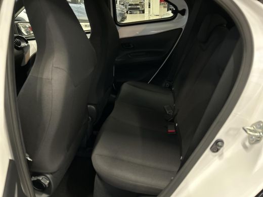 Toyota Aygo 1.0 VVT-i MT Pulse ActivLease financial lease