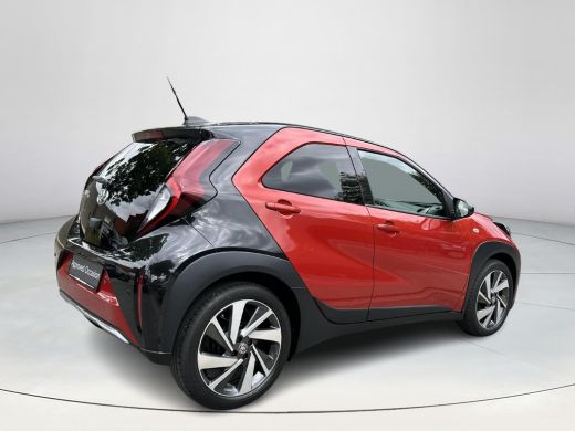Toyota Aygo 1.0 VVT-i S-CVT Premium ActivLease financial lease