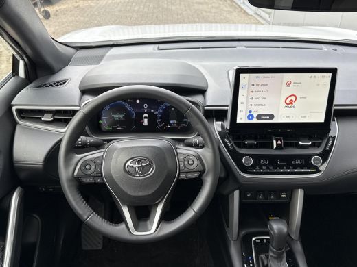 Toyota Corolla Cross Hybrid 140 Dynamic **STOEL EN STUURWIELVERWARMING/ KEYLESS/ ADAPTIEVE CRUISE CONTROL/ 36 MAANDEN ... ActivLease financial lease