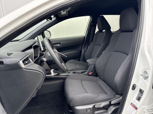 Toyota Corolla Cross Hybrid 140 Dynamic **STOEL EN STUURWIELVERWARMING/ KEYLESS/ ADAPTIEVE CRUISE CONTROL/ 36 MAANDEN ... ActivLease financial lease