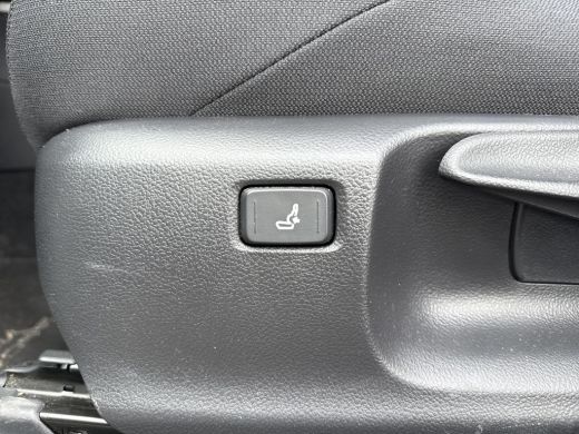 Toyota Corolla Cross Hybrid 140 Dynamic **STOEL EN STUURWIELVERWARMING/ KEYLESS/ ADAPTIEVE CRUISE CONTROL/ 36 MAANDEN ... ActivLease financial lease