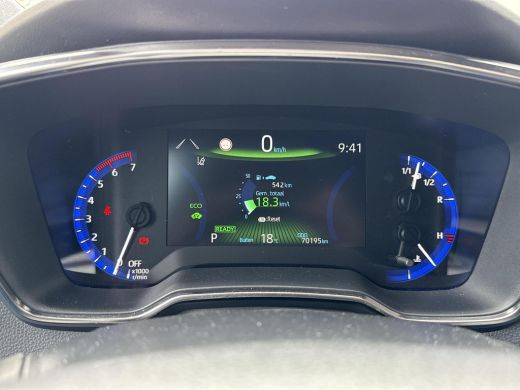 Toyota Corolla Touring Sports 1.8 Hybrid Dynamic **NAVIGATIE/ STOELVERWARMING/ ADAPTIEVE CRUISE CONTROL/ 36 MAANDEN GARANTIE** ActivLease financial lease
