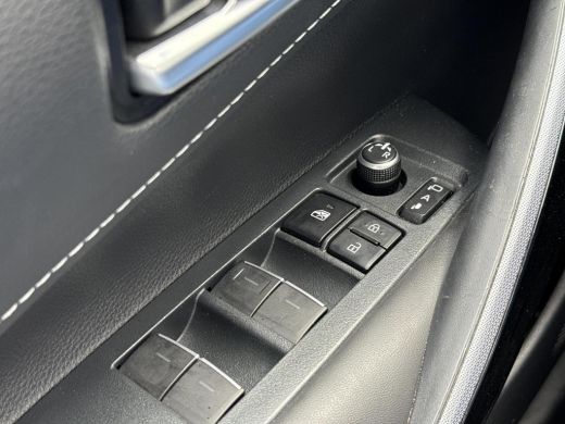 Toyota Corolla Touring Sports 1.8 Hybrid Dynamic **NAVIGATIE/ STOELVERWARMING/ ADAPTIEVE CRUISE CONTROL/ 36 MAANDEN GARANTIE** ActivLease financial lease