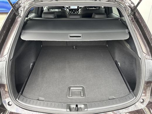 Toyota Corolla Touring Sports 1.8 Hybrid Dynamic **NAVIGATIE/ STOELVERWARMING/ ADAPTIEVE CRUISE CONTROL/ 36 MAANDEN GARANTIE** ActivLease financial lease